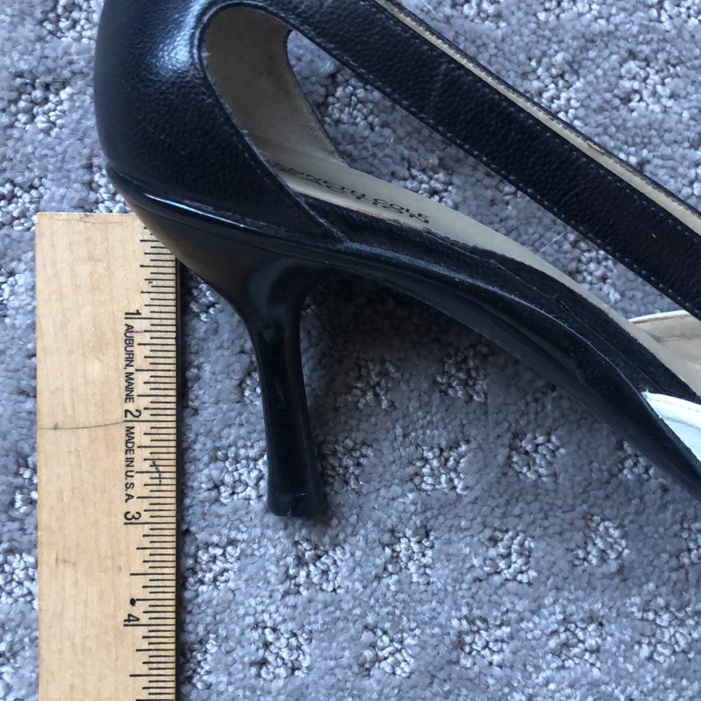 Kenneth Cole Reaction black and white heels. Size 10 - Picture 6 of 6